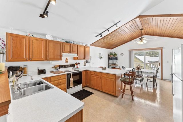 306-308 N East Street, La Valle, WI 53941