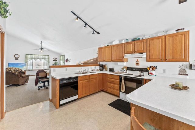 306-308 N East Street, La Valle, WI 53941