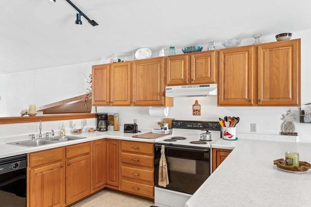 306-308 N East Street, La Valle, WI 53941