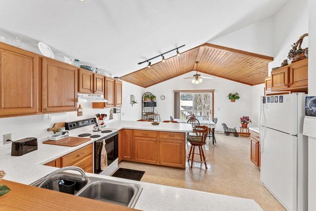 306-308 N East Street, La Valle, WI 53941