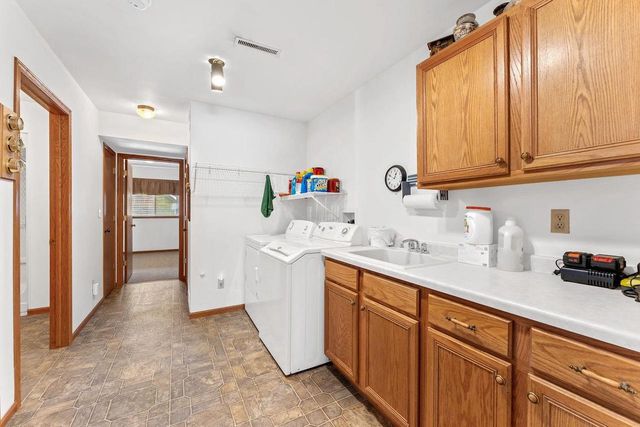 306-308 N East Street, La Valle, WI 53941