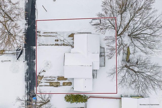 306-308 N East Street, La Valle, WI 53941