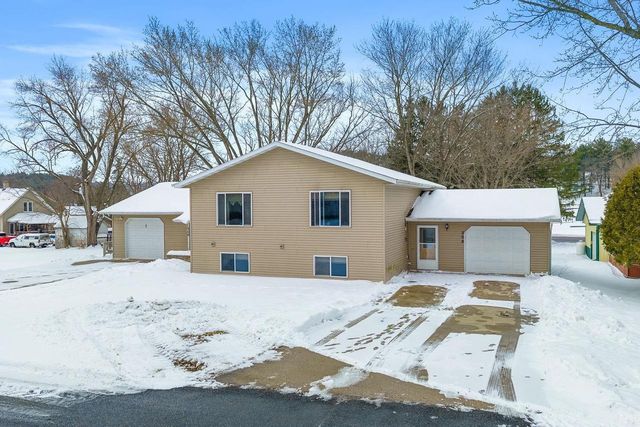 306-308 N East Street, La Valle, WI 53941