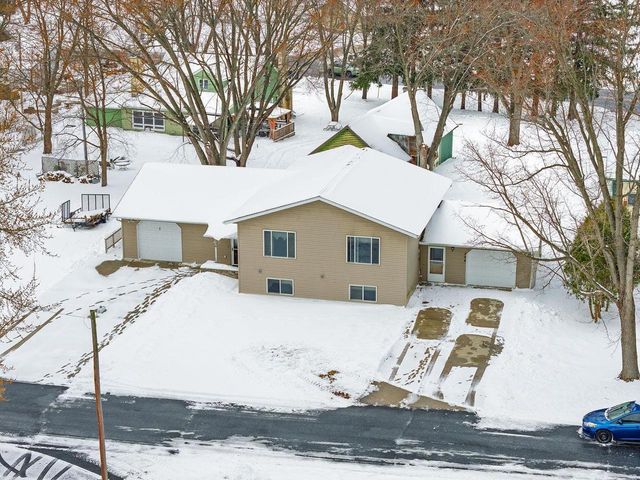 306-308 N East Street, La Valle, WI 53941