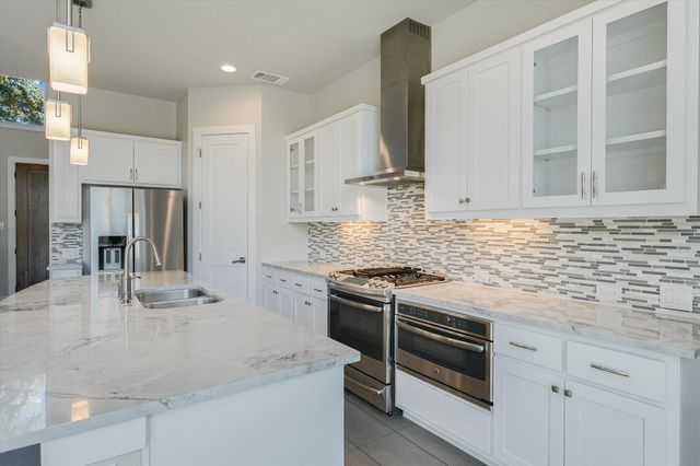 613 E Baylee Love LN, Austin, TX 78717