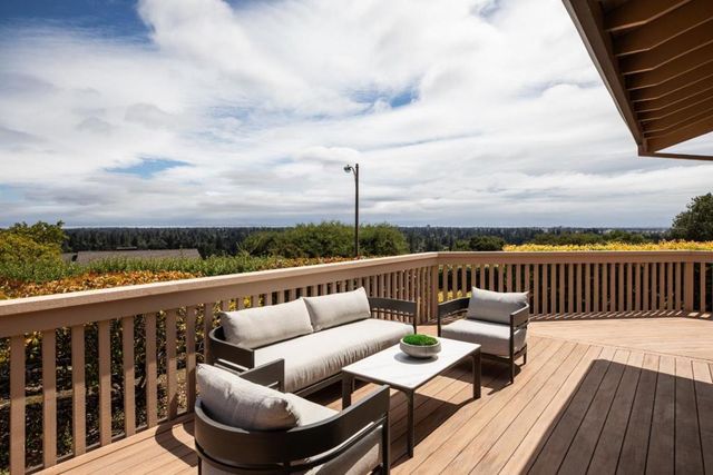 22 Susan Gale Court, Menlo Park, CA 94025