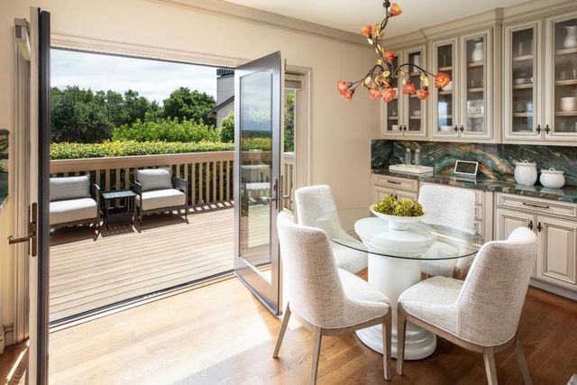 22 Susan Gale Court, Menlo Park, CA 94025