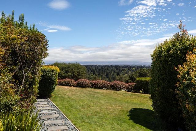22 Susan Gale Court, Menlo Park, CA 94025