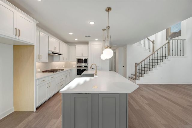 12306 Palmetto Drive, Mont Belvieu, TX 77523
