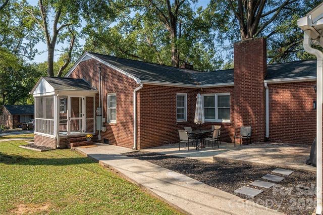 123 E Dixon Street, Lincolnton, NC 28092