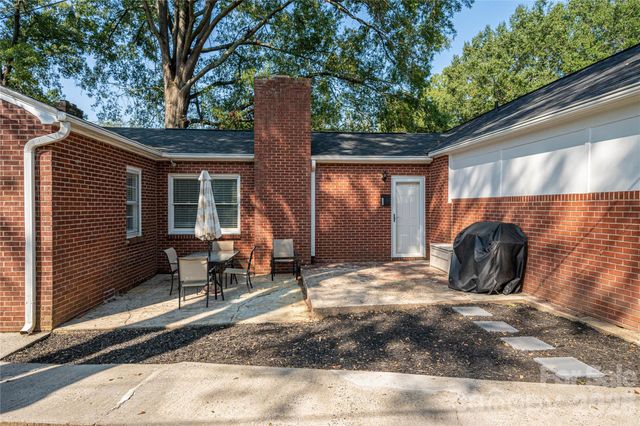 123 E Dixon Street, Lincolnton, NC 28092