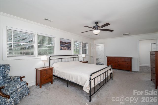123 E Dixon Street, Lincolnton, NC 28092