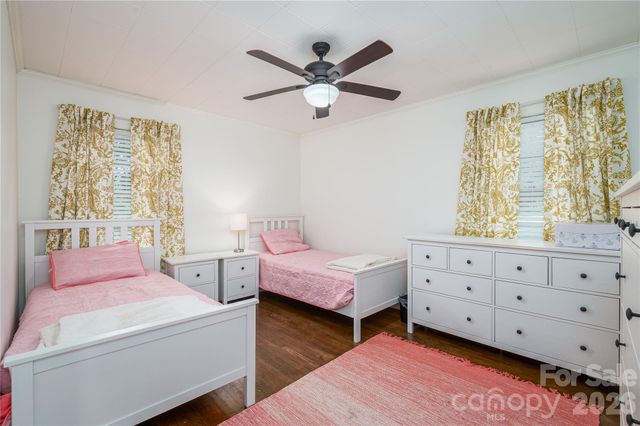 123 E Dixon Street, Lincolnton, NC 28092