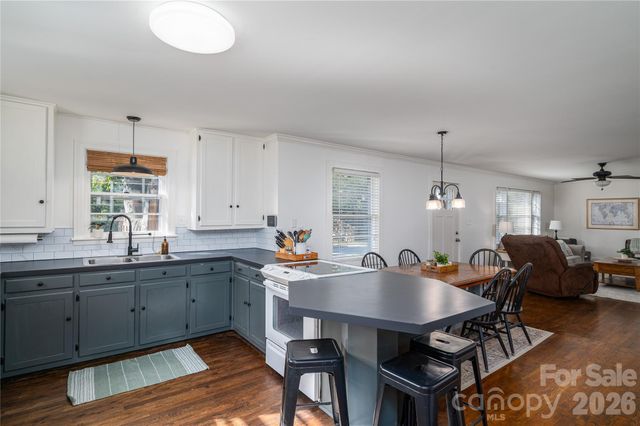 123 E Dixon Street, Lincolnton, NC 28092