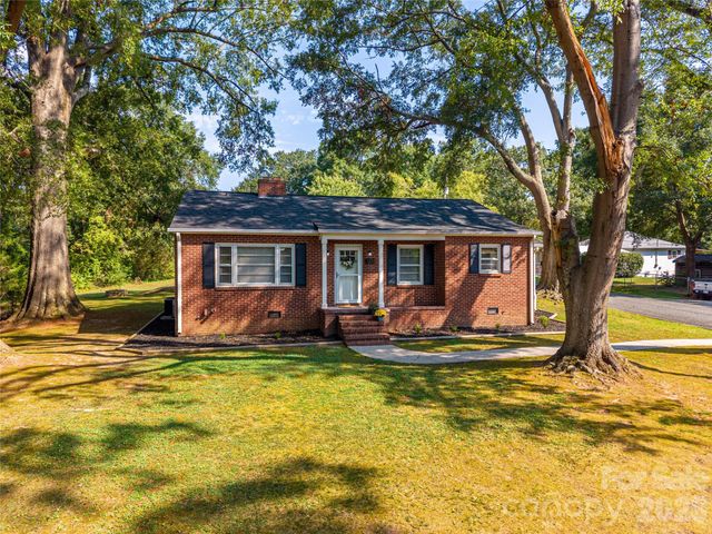 123 E Dixon Street, Lincolnton, NC 28092