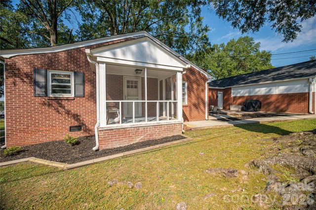 123 E Dixon Street, Lincolnton, NC 28092