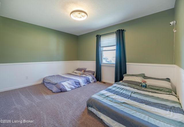 4212 Seagrape Rd, Louisville, KY 40299