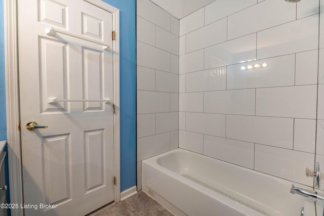 4212 Seagrape Rd, Louisville, KY 40299