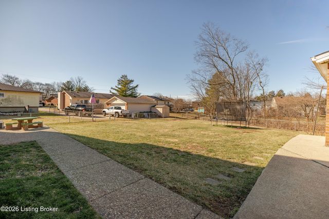 4212 Seagrape Rd, Louisville, KY 40299