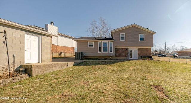 4212 Seagrape Rd, Louisville, KY 40299