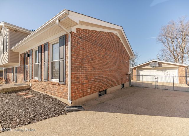 4212 Seagrape Rd, Louisville, KY 40299