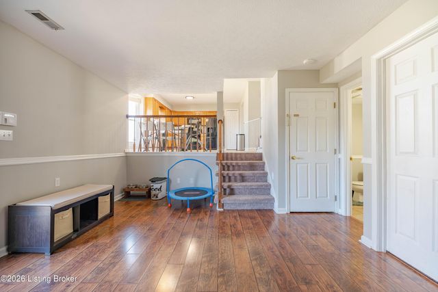 4212 Seagrape Rd, Louisville, KY 40299