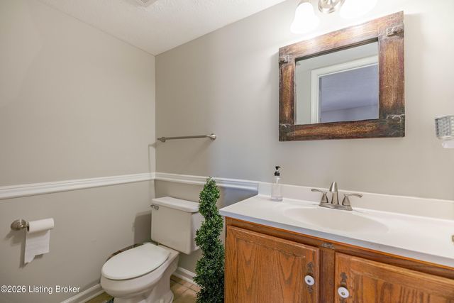 4212 Seagrape Rd, Louisville, KY 40299