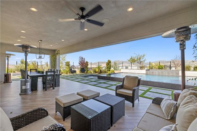 20450 W Albion Way, Porter Ranch, CA 91326