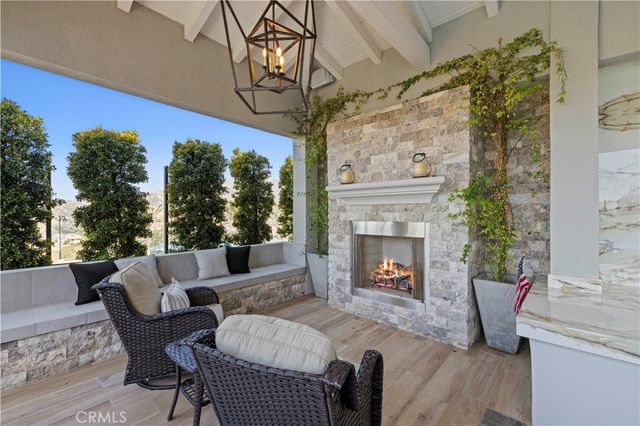 20450 W Albion Way, Porter Ranch, CA 91326
