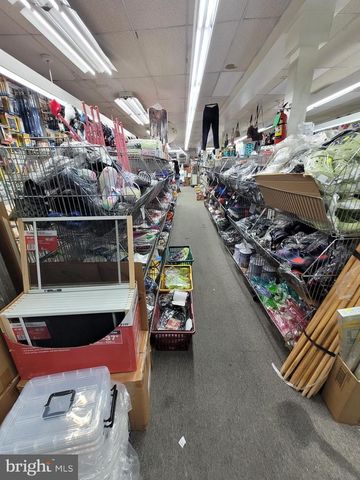 2113 E MONUMENT ST, Baltimore, MD 21205