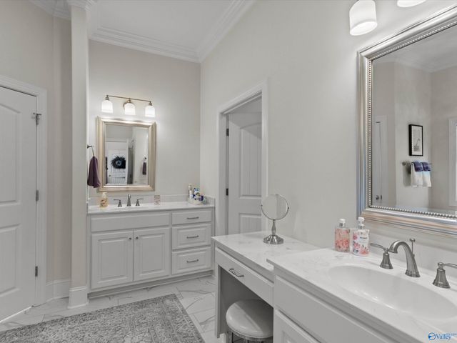 13728 Plainfield Drive, Athens, AL 35613