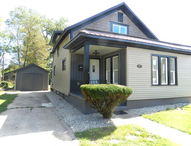 1097 Pearl Street, Benton Harbor City, MI 49022