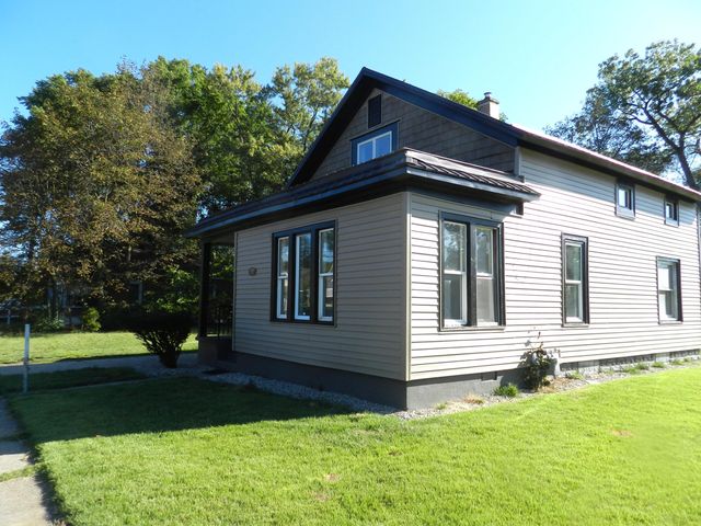 1097 Pearl Street, Benton Harbor City, MI 49022