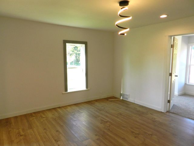 1097 Pearl Street, Benton Harbor City, MI 49022