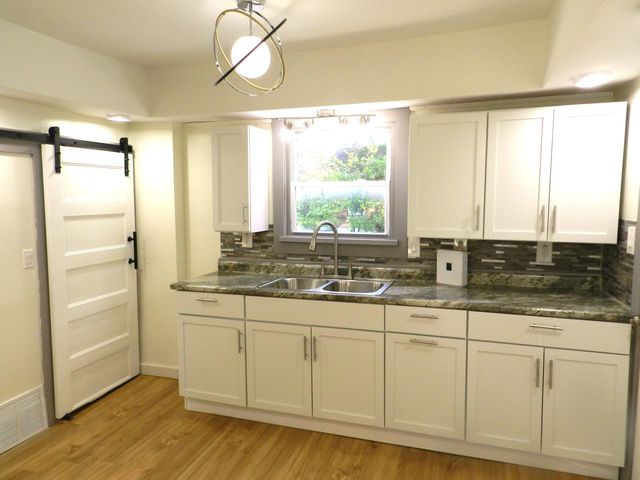 1097 Pearl Street, Benton Harbor City, MI 49022