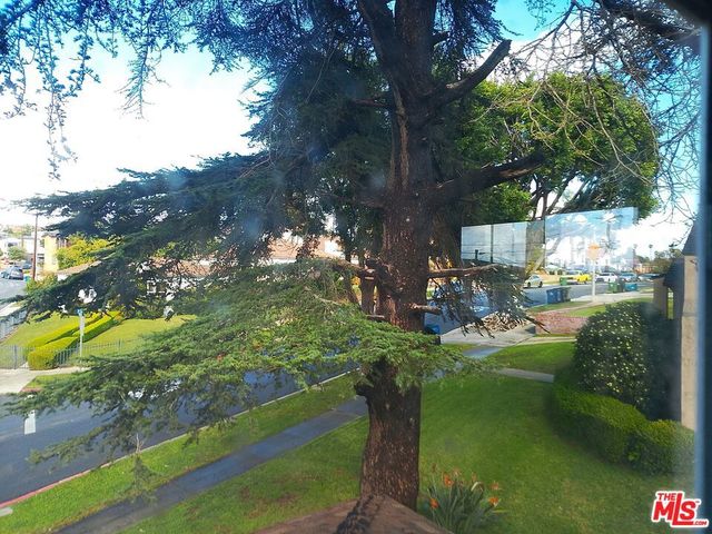 4470 W 64th Street, Inglewood, CA 90302