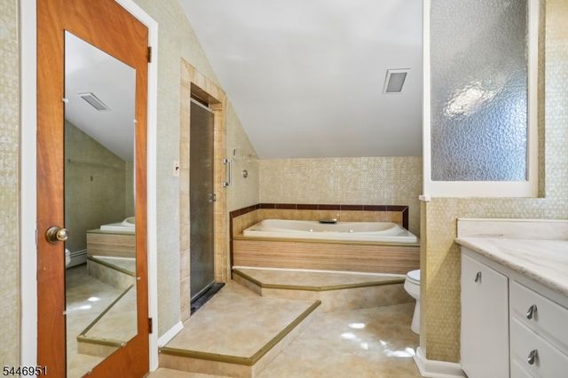74 George St, Harrington Park Boro, NJ 07640