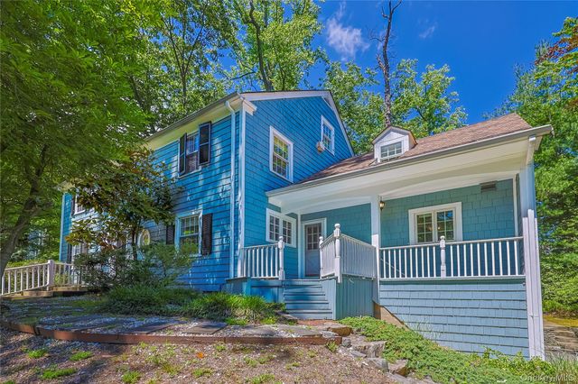 4 N Ravine Road, Great Neck, NY 11023