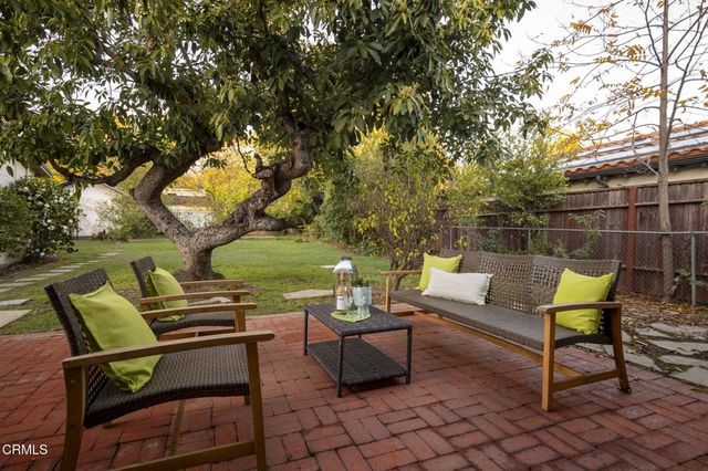 1995 Paloma Street, Pasadena, CA 91104