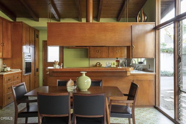 1995 Paloma Street, Pasadena, CA 91104