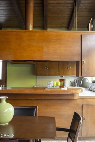 1995 Paloma Street, Pasadena, CA 91104