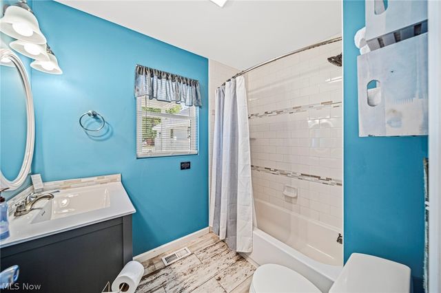 4890 Francis Drive, Geneva, OH 44041