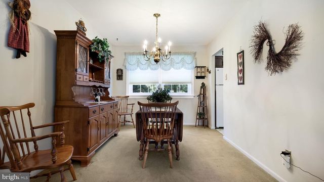 869 LONGSTRETH RD, Warminster, PA 18974