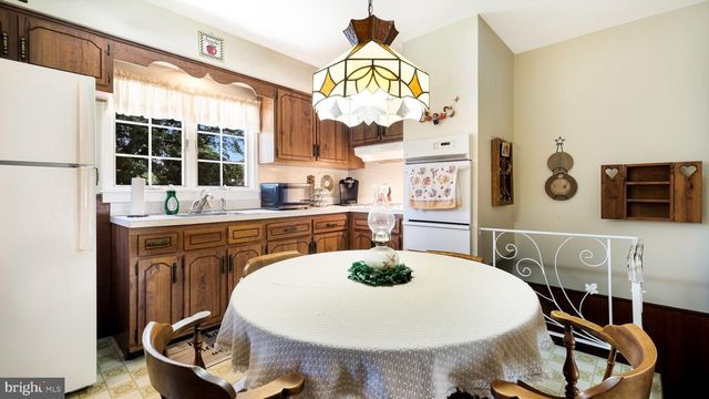 869 LONGSTRETH RD, Warminster, PA 18974