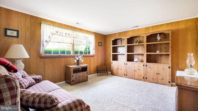 869 LONGSTRETH RD, Warminster, PA 18974