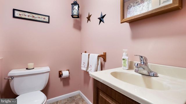 869 LONGSTRETH RD, Warminster, PA 18974