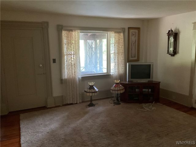 4602 Parker Road, Hamburg, NY 14075