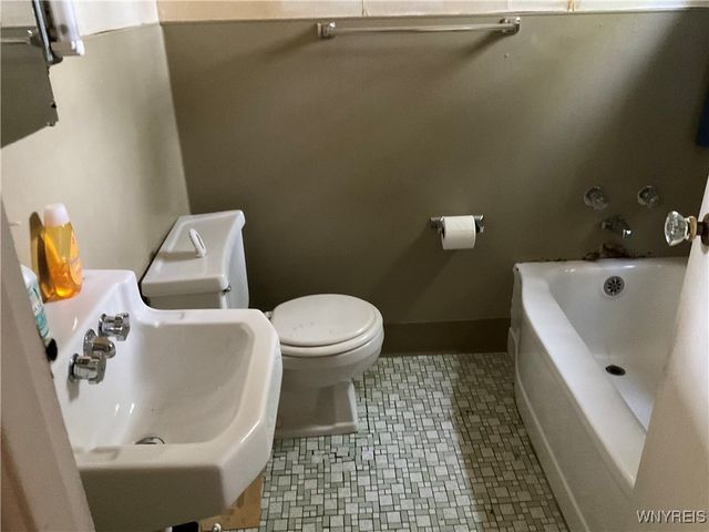 4602 Parker Road, Hamburg, NY 14075