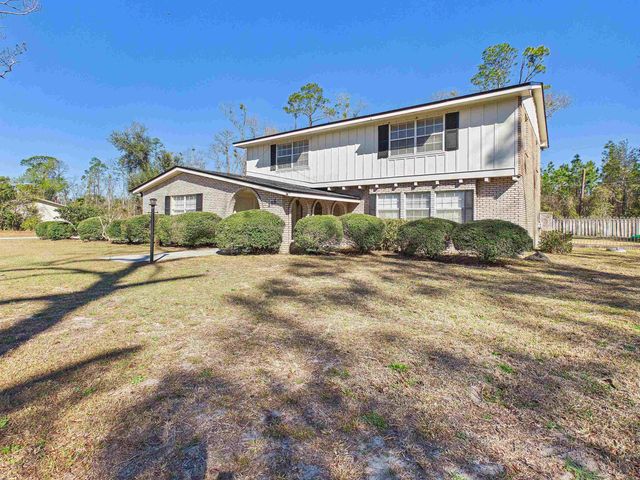 206 Pineland Street, Perry, FL 32348