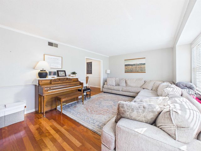 206 Pineland Street, Perry, FL 32348